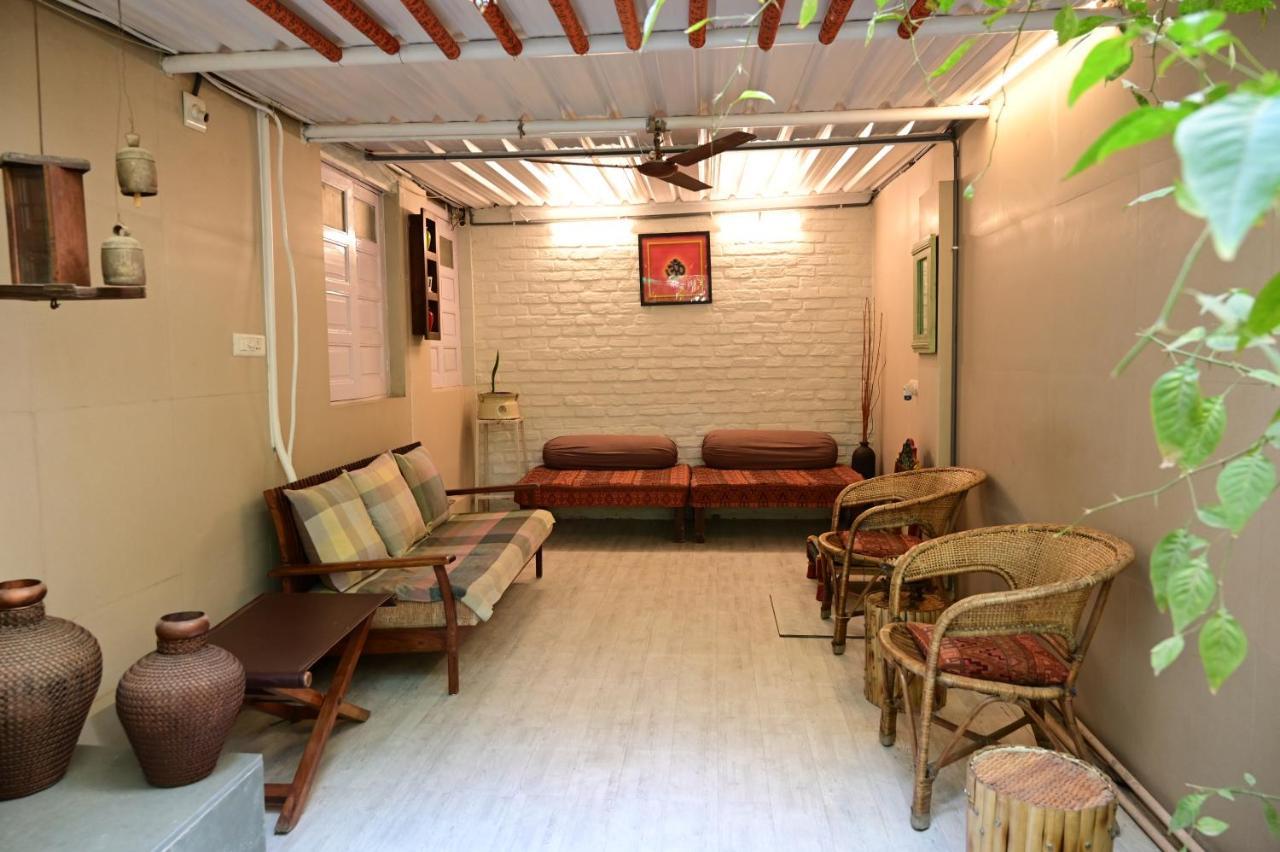 Srinekatan Heritage Villa Homestay 阿穆达巴 外观 照片