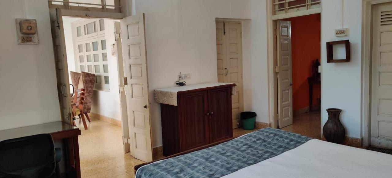 Srinekatan Heritage Villa Homestay 阿穆达巴 外观 照片