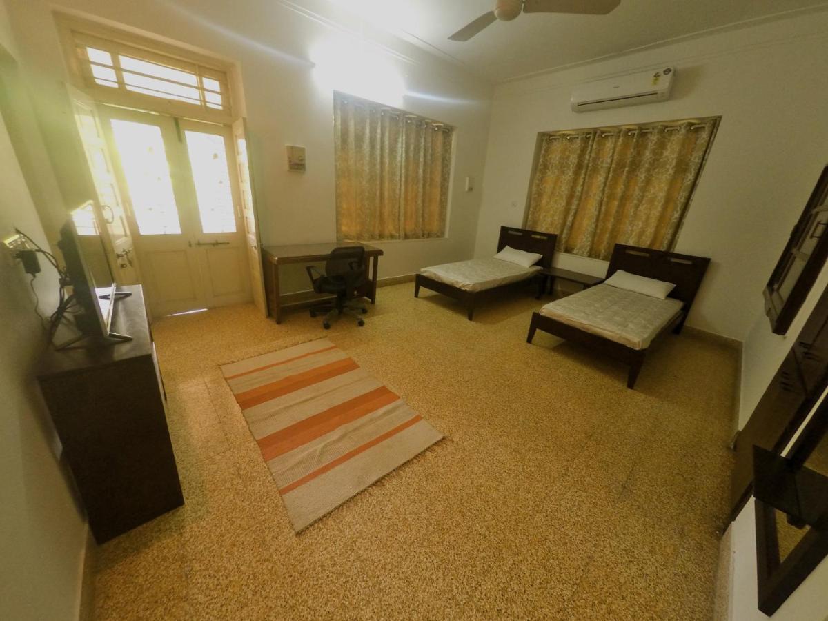 Srinekatan Heritage Villa Homestay 阿穆达巴 外观 照片