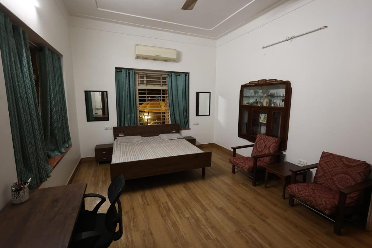 Srinekatan Heritage Villa Homestay 阿穆达巴 外观 照片